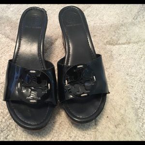 Tory Burch Black patent leather slides size 9.5
